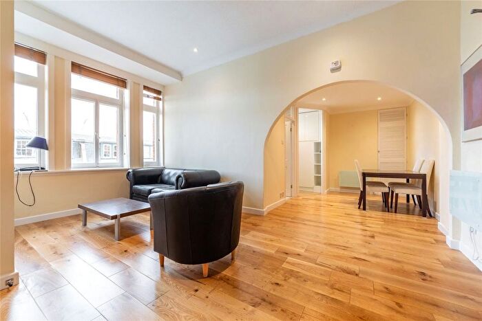 1 Bedroom Flat For Sale In Pembridge Villas, Notting Hill, W2