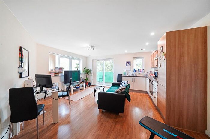 1 Bedroom Flat To Rent In Portia Way, London, E3