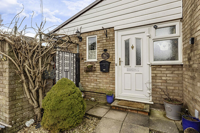 3 Bedroom Semi-Detached Bungalow For Sale In Crossways, Peterchurch, Hereford, HR2