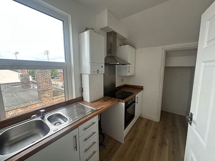 1 Bedroom Flat To Rent In Lawn Road, Doncaster, DN1