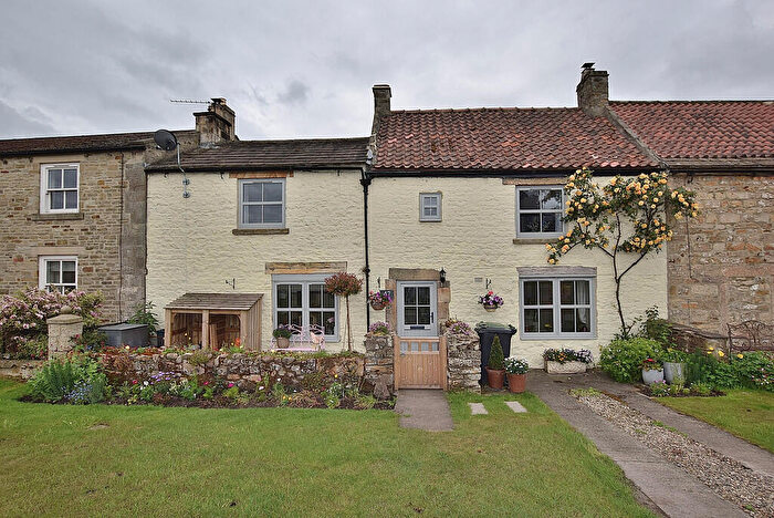 2 Bedroom Cottage For Sale In Ravensworth, DL11