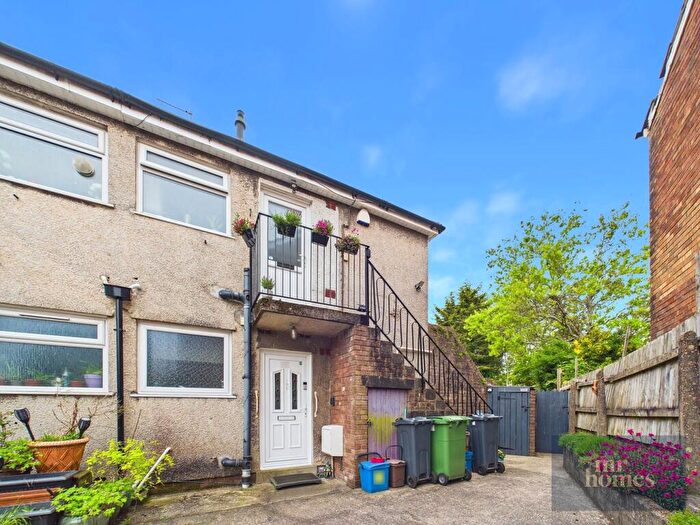 2 Bedroom Maisonette For Sale In Fairwood Road, Fairwater, Cardiff, CF5