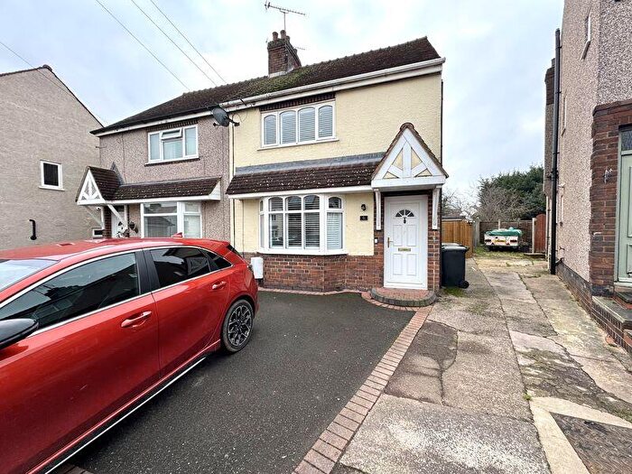 3 Bedroom Semi Detached House For Sale In Elmfield Road, Nuneaton, CV10