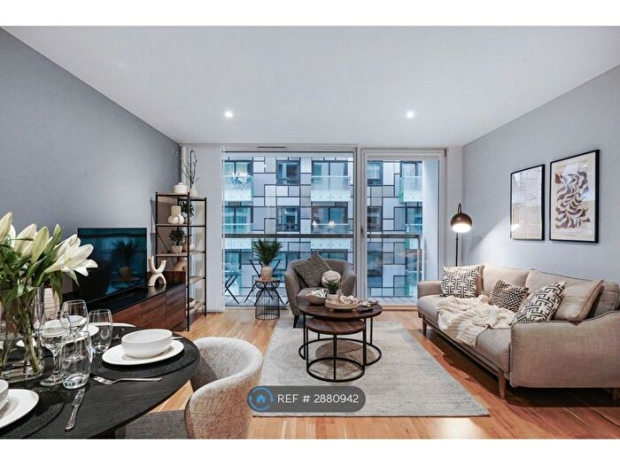 1 Bedroom Flat To Rent In Colbalt Point, London, E14