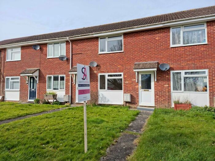 2 Bedroom Property To Rent In Glanvill Avenue, Chard, TA20