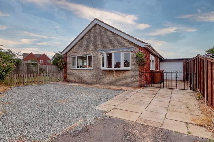 2 Bedroom Detached Bungalow For Sale In Laburnum Avenue, Gunness, DN15