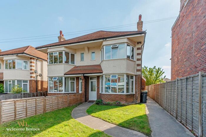 2 Bedroom Flat For Sale In Christchurch Road, Bournemouth, BH7