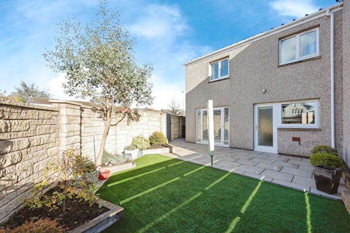 3 Bedroom End Of Terrace House For Sale In West Baldridge Road, Dunfermline, Fife, KY12
