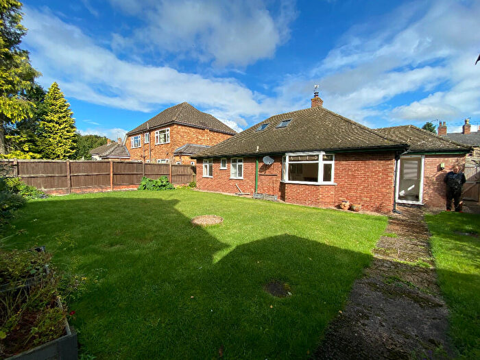 3 Bedroom Detached Bungalow To Rent In Dovehouse Lane, Harbury, CV33