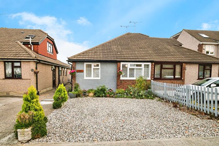 2 Bedroom Semi-Detached Bungalow For Sale In Eastwood Drive, Rainham, RM13