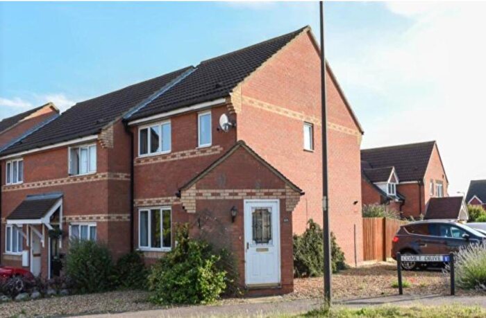 3 Bedroom End Of Terrace House For Sale In De Havilland Avenue, Shortstown, Bedfordshire, MK42
