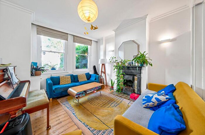 3 Bedroom Terraced House For Sale In North View Road, Crouch End, London, N8