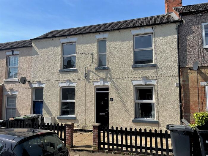 2 Bedroom Terraced House To Rent In North Street, Wellingborough, NN8