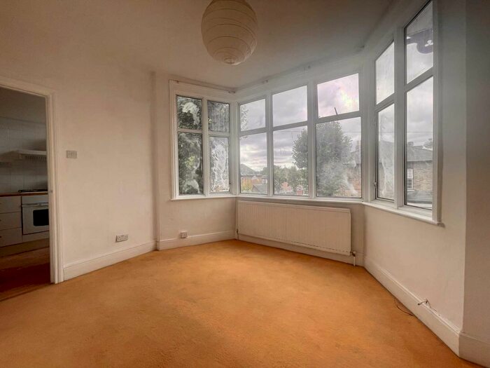 2 Bedroom Property To Rent In Westbury Road, Walthamstow Central, E17