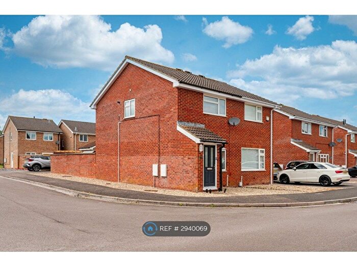 2 Bedroom Semi Detached House To Rent In Carlton Drive, Bridgwater, TA6