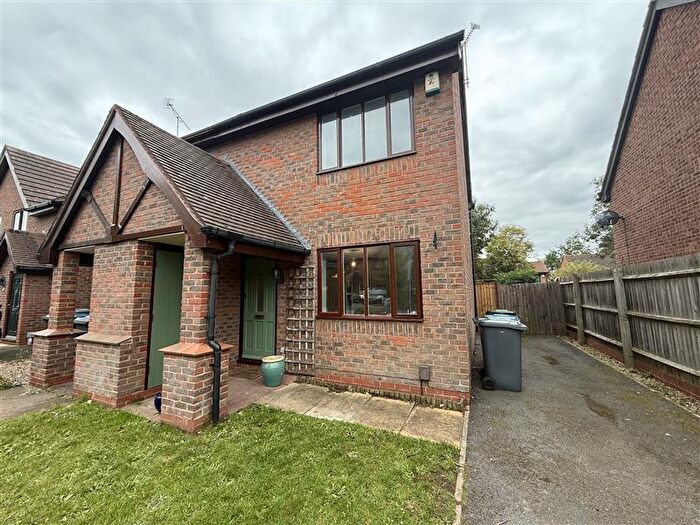 2 Bedroom Property To Rent In Lindale Close, NG2