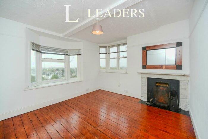 3 Bedroom Flat To Rent In Cromwell Road, Hove, BN3