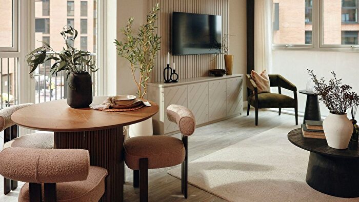 1 Bedroom Flat For Sale In Brentford, Brentford, TW8