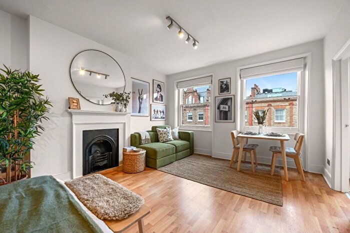 Studio To Rent In Nottingham Place, Primrose Hill, London, W1U