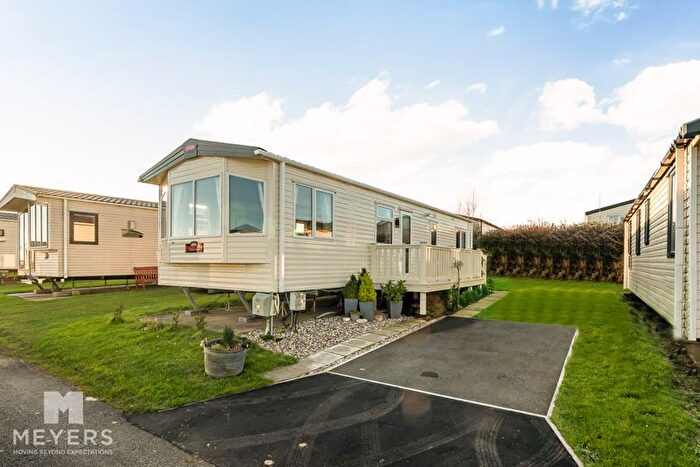 2 Bedroom Mobile/park Home For Sale In Durdle Door Holiday Park, West Lulworth, BH20