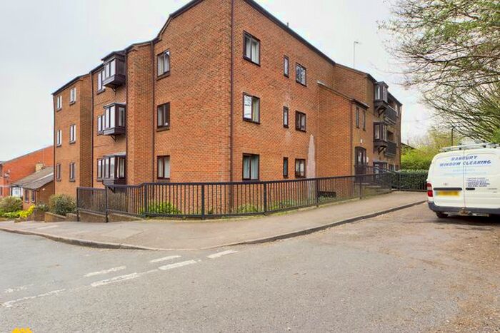 1 Bedroom Flat To Rent In Hollies Court, Britannia Road, Banbury Year Lease, OX16