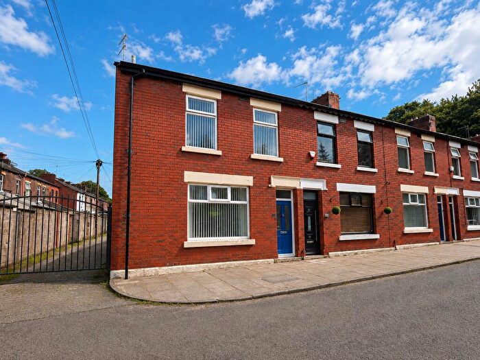 3 Bedroom End Of Terrace House For Sale In Edmund Street, Blackburn, Lancashire, BB2