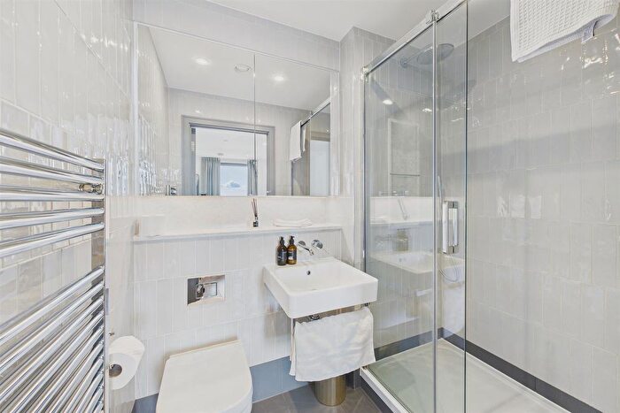 2 Bedroom Flat To Rent In Ashley Road, London, N17