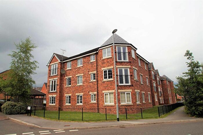2 Bedroom Flat For Sale In New Forest Way, Leeds, LS10
