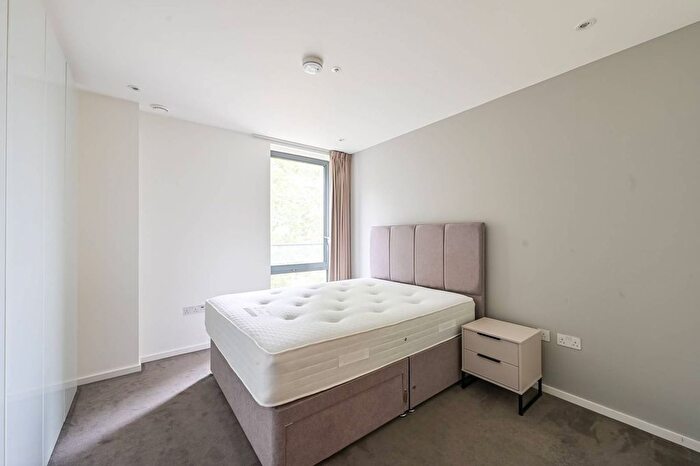 3 Bedroom Flat To Rent In Venetian House, East Village, Stratford, London, E20