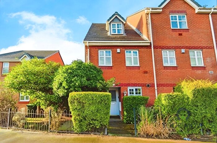 3 Bedroom End Of Terrace House To Rent In Hurst Lane, Tipton, Sandwell, DY4