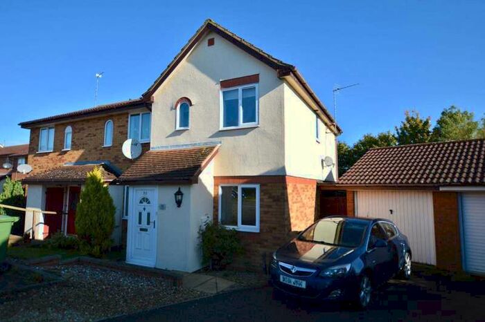 2 Bedroom Semi-Detached House To Rent In Inwood Close, Corby, NN18