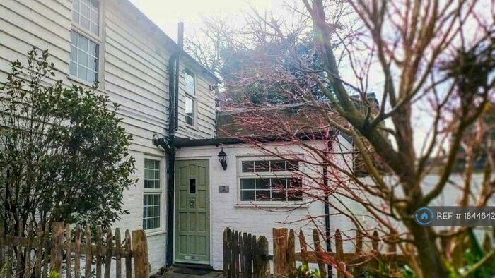 2 Bedroom Semi-Detached House To Rent In Vine Cottages, Faversham, ME13