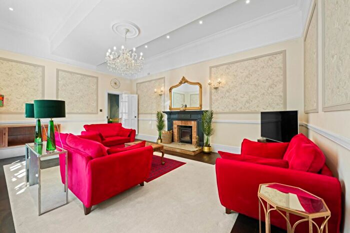 3 Bedroom House For Sale In Summer Hill, Chislehurst, BR7