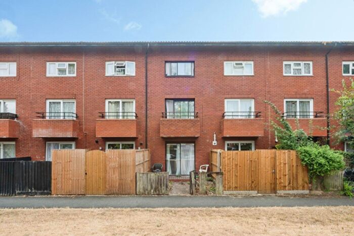 4 Bedroom Terraced House For Sale In Permayne, New Bradwell, Milton Keynes, Buckinghamshire, MK13