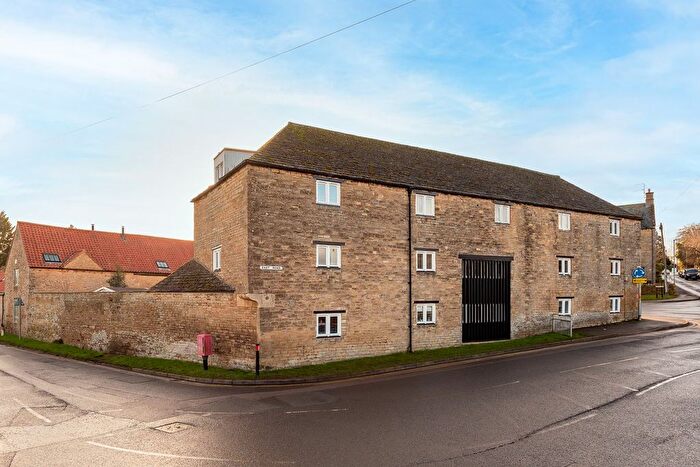3 Bedroom Terraced House For Sale In Fotheringhay Mews, Oundle, Northamptonshire, PE8