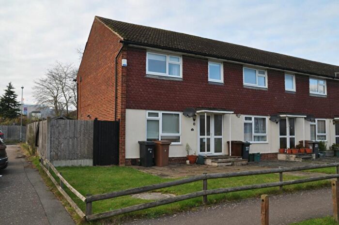 3 Bedroom End Of Terrace House To Rent In The Windmills, Broomfield, Chelmsford, CM1