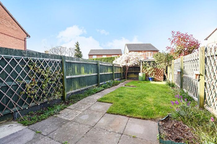 2 Bedroom End Terrace House To Rent In Honeysuckle Close, Bicester, OX26