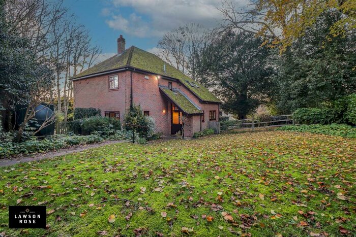 4 Bedroom House To Rent In Rectory Lane, Meonstoke, Southampton, SO32