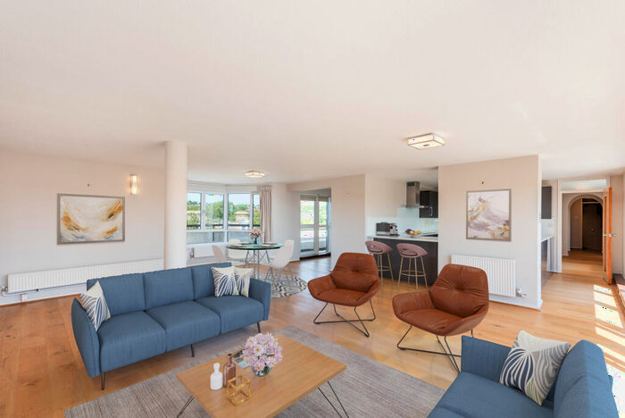 1 Bedroom Apartment To Rent In Pear Tree Street, London, EC1V