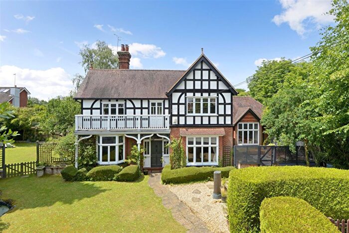 4 Bedroom Detached House For Sale In Upper Manor Road, Milford, Godalming, GU8