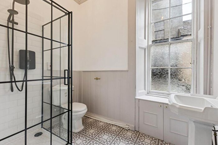 6 Bedroom Terraced House For Sale In Marshall Place, Perth, PH2