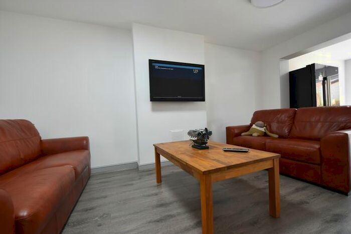 5 Bedroom Terraced House To Rent In Frederick Road, Selly Oak, Birmingham, B29