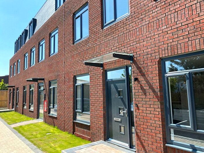 2 Bedroom Flat To Rent In Westminster House, Fleet Road, GU51