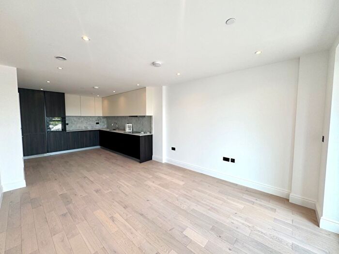 2 Bedroom Property To Rent In London, E10