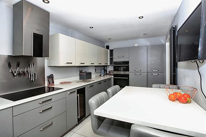 4 Bedroom Detached House For Sale In Soke Road, Newborough, Peterborough, PE6