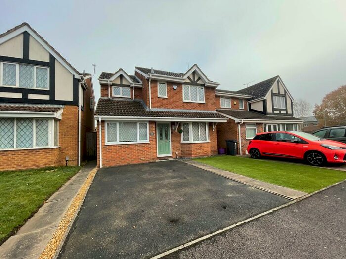 3 Bedroom House To Rent In Farriers Close, Central Swindon, SN1