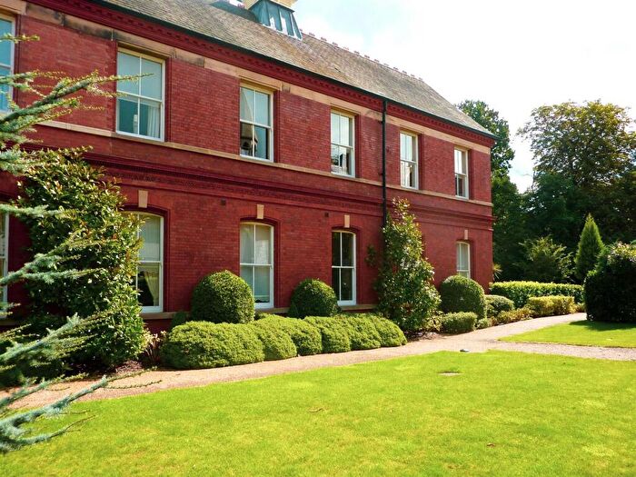 2 Bedroom Apartment To Rent In Marlowe House, Repton Park, Woodford Green, Essex, IG8