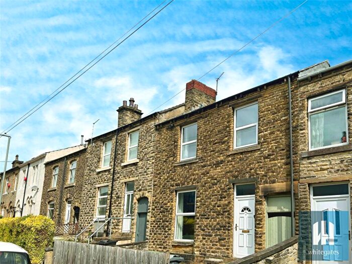 3 Bedroom Terraced House To Rent In Brook Street, Moldgreen, Huddersfield, HD5