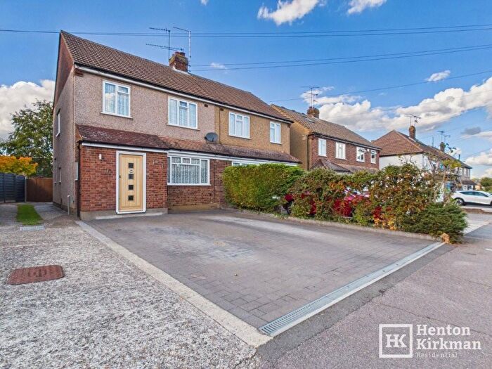 3 Bedroom Semi-Detached House For Sale In Gordon Close, Billericay, Essex, CM12