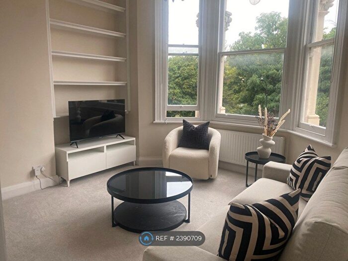 2 Bedroom Flat To Rent In London, London, W14
